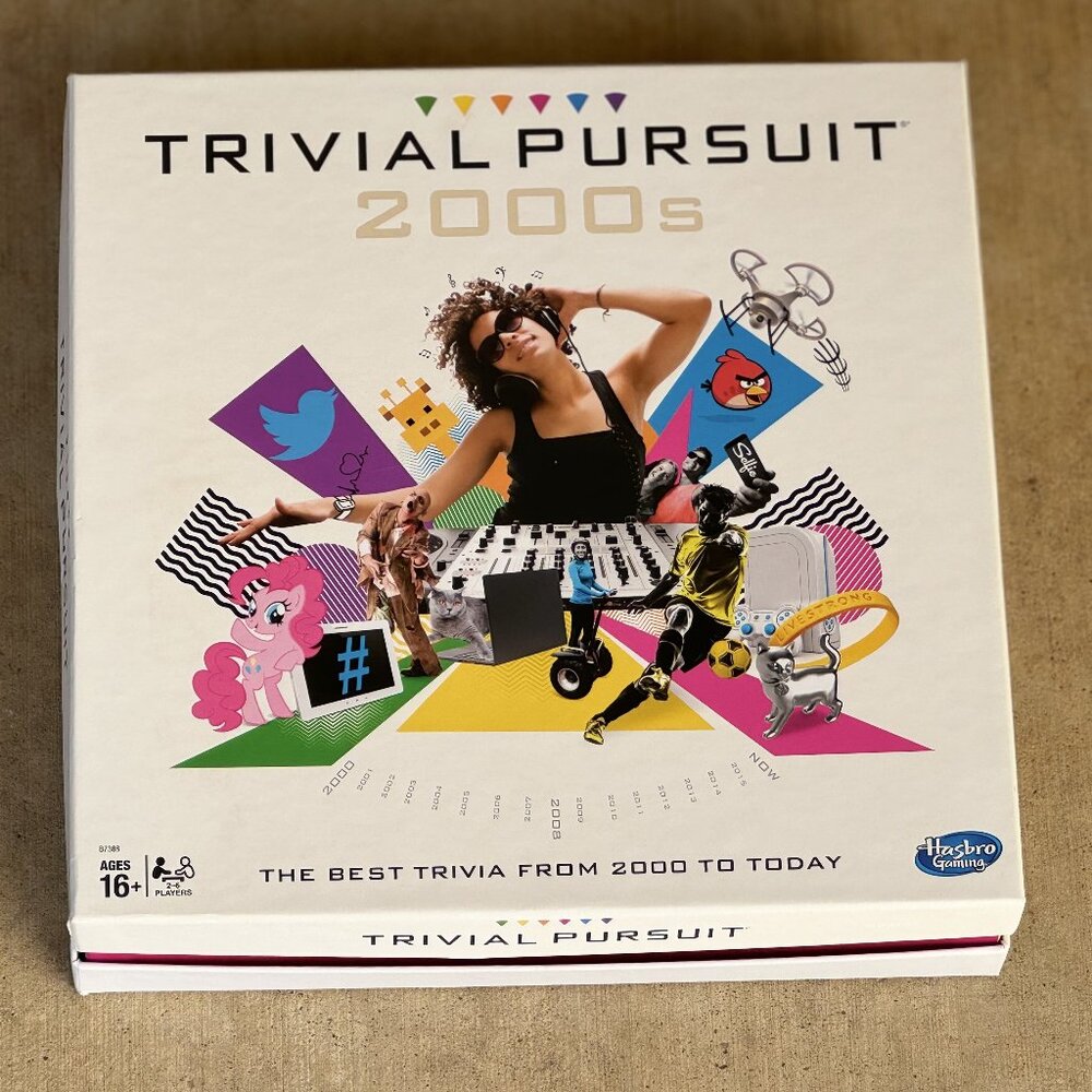 TRIVIAL PURSUIT 2000s Board Game Hasbro Age 16+